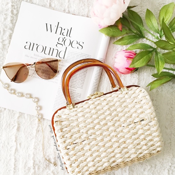 Handbags - Acrylic Handle Mini Straw Bag
